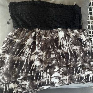 Rue 21 tube top. There is a little snag but it’s still good to wear